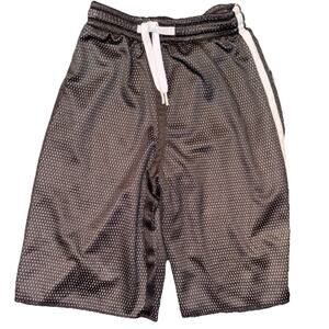 Wes‎ And Willy Boys Sz Small Black and White Mesh Athletic Bermuda Shorts